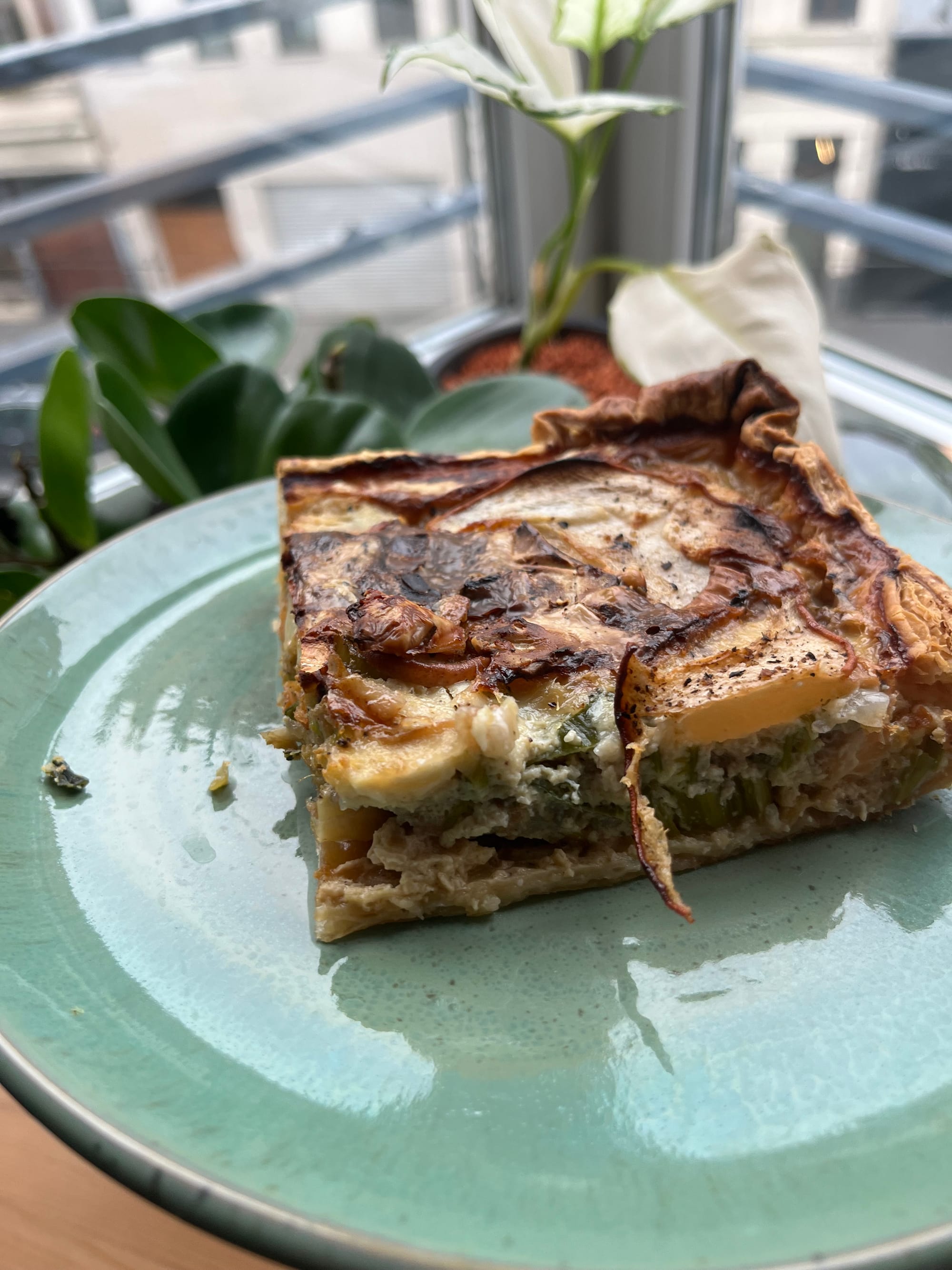 Lachs-Quiche mit Lauch und Birne